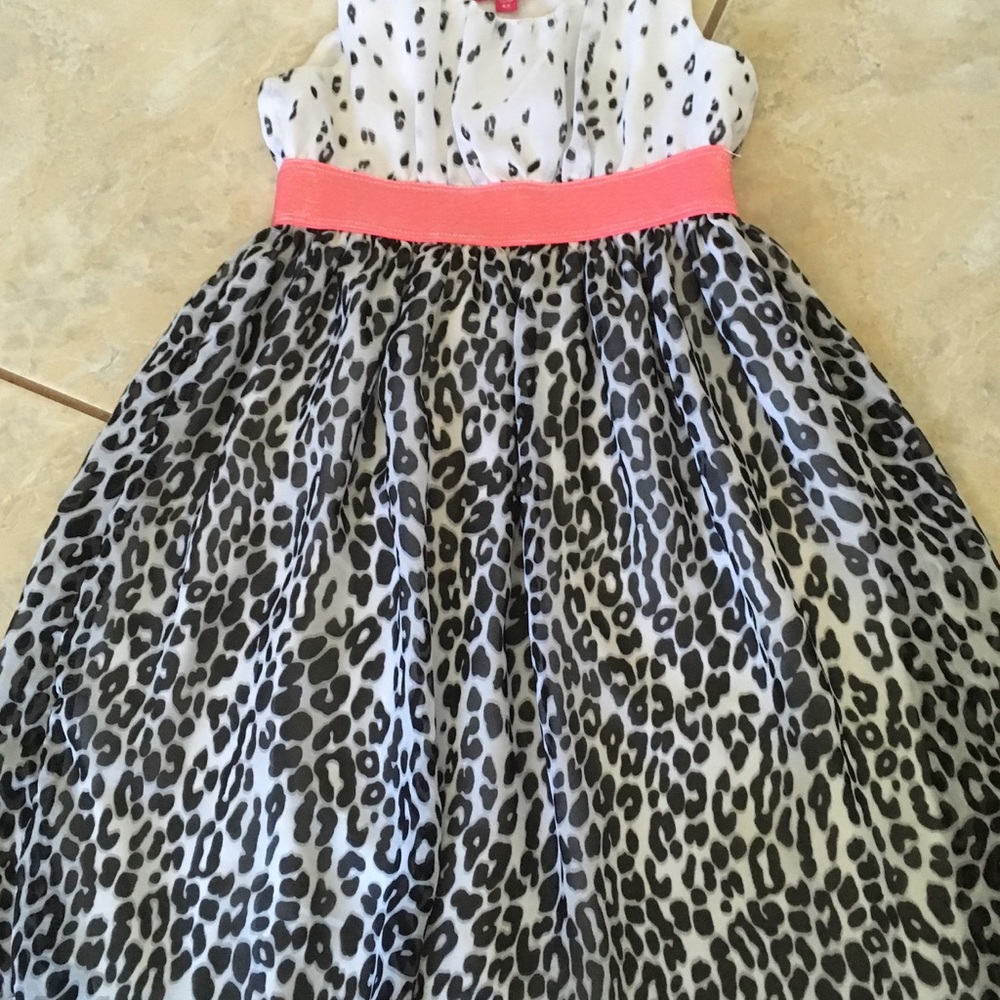 Girls dress